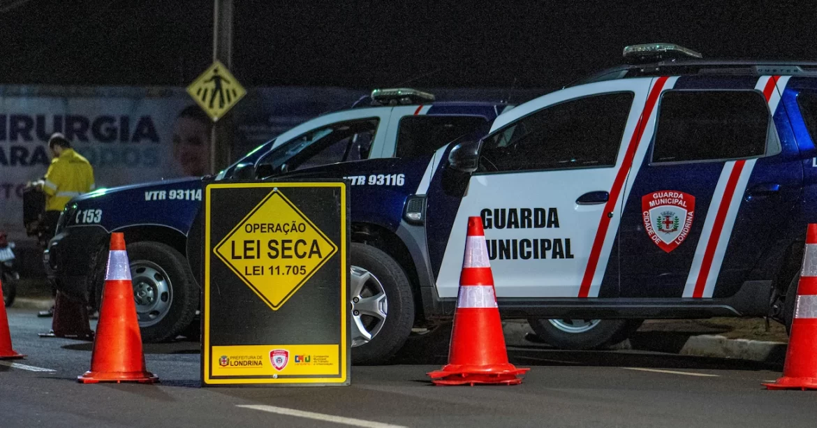 Fui parado numa blitz: posso deixar o policial revistar o meu carro?