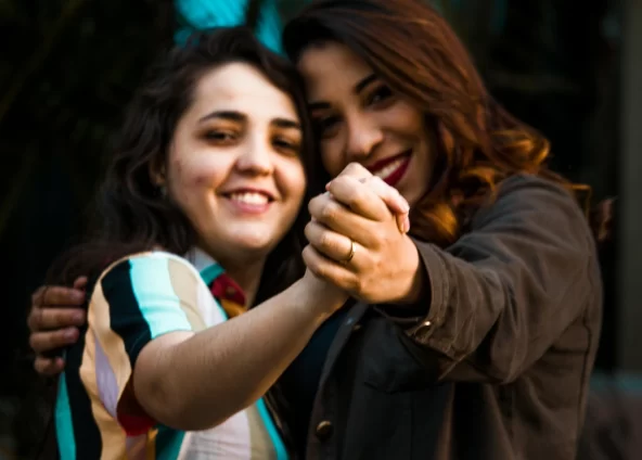 Casamento homoafetivo no Brasil: como funciona, quais são os direitos e os desafios atuais