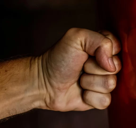 Violência doméstica sem lesão física: é possível ser condenado mesmo sem marcas?